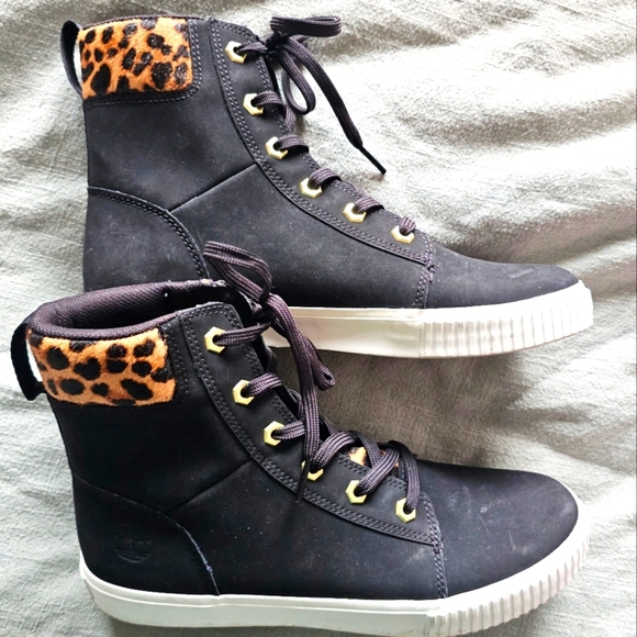 Timberland Womens Skyla Bay Boot 9 Black‎ High Top Cheetah Print Outdoor Fashion - Picture 1 of 11